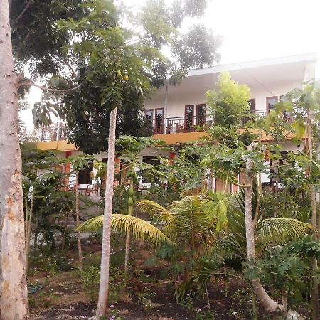 The Teuz B&B Labuan Bajo Kültér fotó